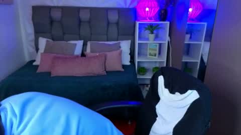 Snapshot of perlaa_moon_ chatting on 22, 6, 2026 PERLA online show from 22, 6, 2026