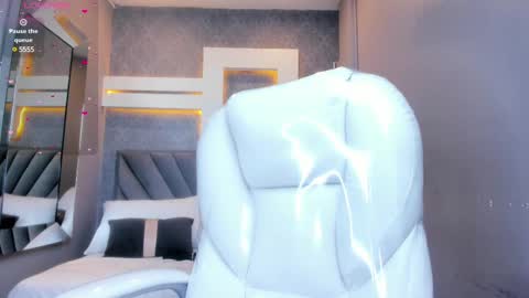 PERLA  online show from 27, 2, 2025