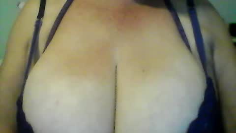 Snapshot of perlita070822 chatting on 22, 7, 2026 perlita070822 online show from 22, 7, 2026