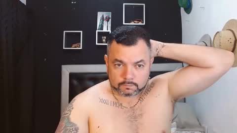 Carlos online show from 23, 1, 2025