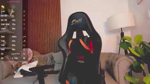 Snapshot of pervert_lizza chatting on 26, 10, 2025 Lizza online show from 26, 10, 2025