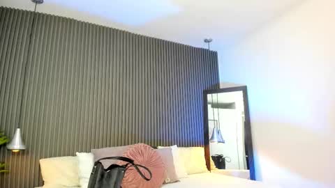 Snapshot of pervert_lizza chatting on 28, 10, 2025 Lizza online show from 28, 10, 2025