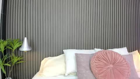 Snapshot of pervert_lizza chatting on 2, 11, 2025 Lizza online show from 2, 11, 2025