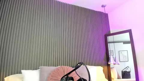 Snapshot of pervert_lizza chatting on 25, 11, 2025 Lizza online show from 25, 11, 2025