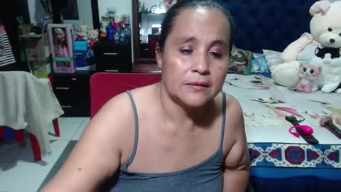 Snapshot of pervert_mommy_x chatting on 10, 1, 2025 SAMY online show from 10, 1, 2025