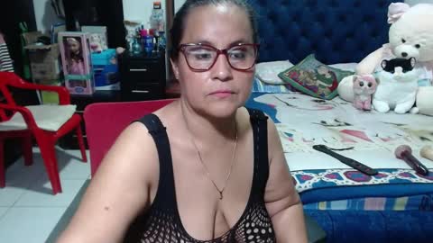 Snapshot of pervert_mommy_x chatting on 13, 1, 2025 SAMY online show from 13, 1, 2025