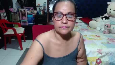 Snapshot of pervert_mommy_x chatting on 27, 1, 2025 SAMY online show from 27, 1, 2025