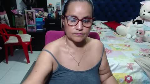 Snapshot of pervert_mommy_x chatting on 27, 1, 2025 SAMY online show from 27, 1, 2025