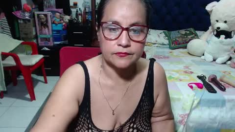 Snapshot of pervert_mommy_x chatting on 4, 2, 2025 SAMY online show from 4, 2, 2025