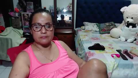 Snapshot of pervert_mommy_x chatting on 4, 2, 2025 SAMY online show from 4, 2, 2025