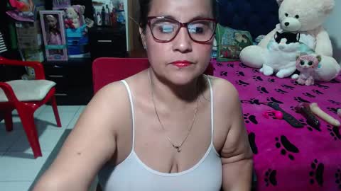 Snapshot of pervert_mommy_x chatting on 8, 2, 2025 SAMY online show from 8, 2, 2025