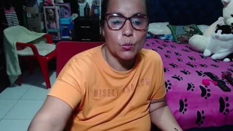 Snapshot of pervert_mommy_x chatting on 15, 2, 2025 SAMY online show from 15, 2, 2025
