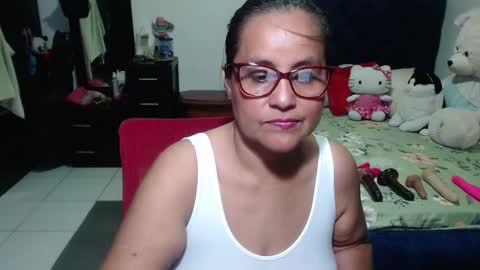 Snapshot of pervert_mommy_x chatting on 10, 9, 2025 SAMY online show from 10, 9, 2025