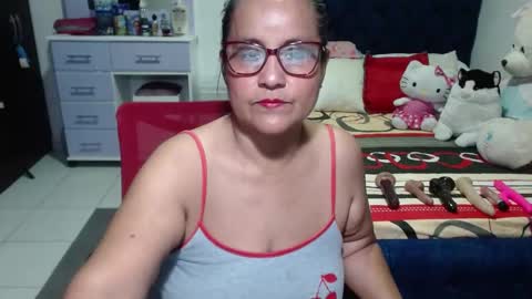 Snapshot of pervert_mommy_x chatting on 23, 9, 2025 SAMY online show from 23, 9, 2025