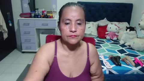 Snapshot of pervert_mommy_x chatting on 8, 10, 2025 SAMY online show from 8, 10, 2025