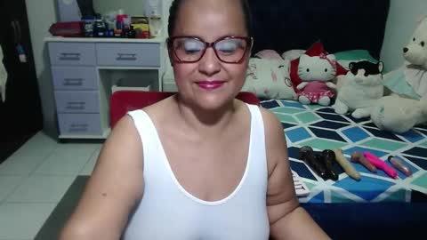 Snapshot of pervert_mommy_x chatting on 9, 10, 2025 SAMY online show from 9, 10, 2025