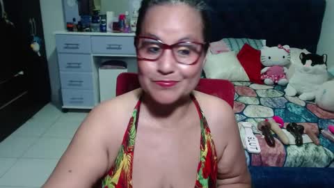 Snapshot of pervert_mommy_x chatting on 29, 10, 2025 SAMY online show from 29, 10, 2025