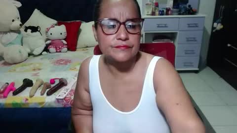 Snapshot of pervert_mommy_x chatting on 7, 11, 2025 SAMY online show from 7, 11, 2025