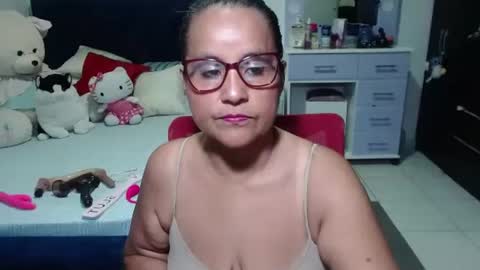 Snapshot of pervert_mommy_x chatting on 10, 11, 2025 SAMY online show from 10, 11, 2025