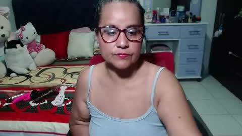 Snapshot of pervert_mommy_x chatting on 18, 11, 2025 SAMY online show from 18, 11, 2025