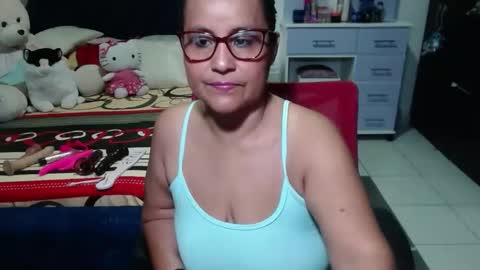 Snapshot of pervert_mommy_x chatting on 21, 11, 2025 SAMY online show from 21, 11, 2025