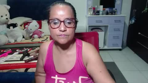 Snapshot of pervert_mommy_x chatting on 21, 11, 2025 SAMY online show from 21, 11, 2025