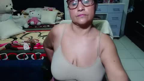 Snapshot of pervert_mommy_x chatting on 22, 11, 2025 SAMY online show from 22, 11, 2025