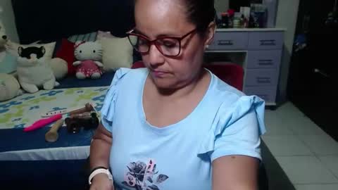 Snapshot of pervert_mommy_x chatting on 29, 11, 2025 SAMY online show from 29, 11, 2025