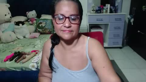Snapshot of pervert_mommy_x chatting on 2, 12, 2025 SAMY online show from 2, 12, 2025