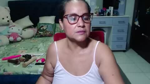 Snapshot of pervert_mommy_x chatting on 2, 12, 2025 SAMY online show from 2, 12, 2025