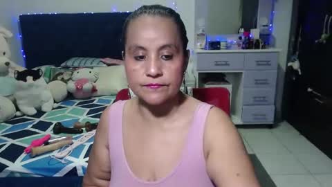 Snapshot of pervert_mommy_x chatting on 15, 12, 2025 SAMY online show from 15, 12, 2025