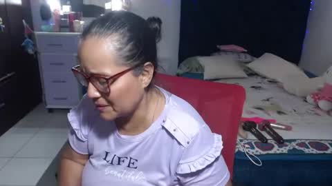 Snapshot of pervert_mommy_x chatting on 27, 6, 2026 SAMY online show from 27, 6, 2026