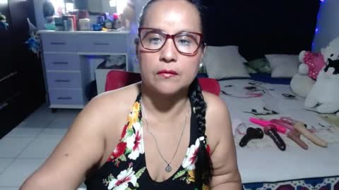 Snapshot of pervert_mommy_x chatting on 30, 6, 2026 SAMY online show from 30, 6, 2026