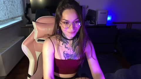 Snapshot of petal_dust_ chatting on 14, 4, 2026 petal_dust_ online show from 14, 4, 2026