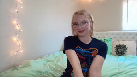 Little cupcake online show from 28, 10, 2025