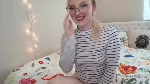 Little cupcake online show from 6, 11, 2025