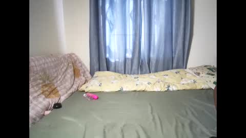petite_funnie online show from 20, 9, 2025