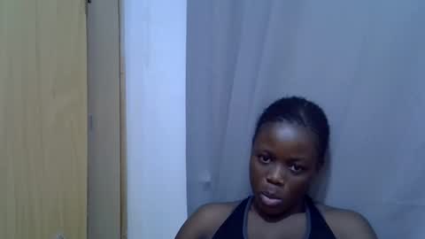 petite_melan online show from 15, 9, 2025