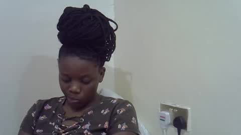 petite_melan online show from 14, 12, 2025