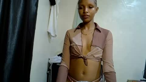 Snapshot of petite_melinda chatting on 12, 6, 2026 petite_melinda online show from 12, 6, 2026