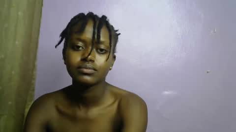 petite_star2 online show from 24, 10, 2025