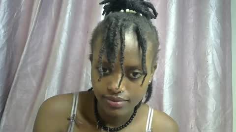 petite_star2 online show from 3, 12, 2025