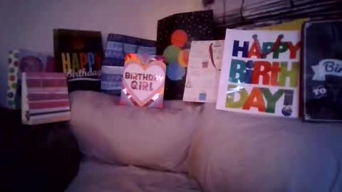 Snapshot of petite_treat_ chatting on 16, 1, 2026 petite treat online show from 16, 1, 2026