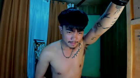 Snapshot of petiteasianx chatting on 27, 11, 2025 Vrin online show from 27, 11, 2025