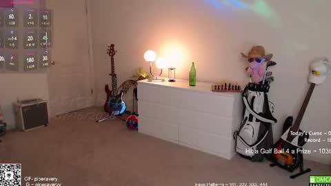 Snapshot of petitebrat chatting on 15, 7, 2026 PiperAvery online show from 15, 7, 2026