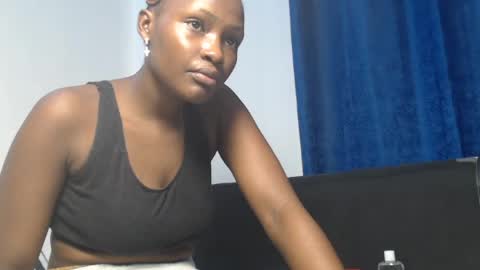 Snapshot of petitee_desire chatting on 7, 7, 2026 TASHA online show from 7, 7, 2026