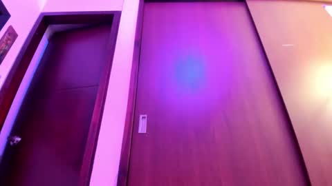 Lunna online show from 2, 3, 2025