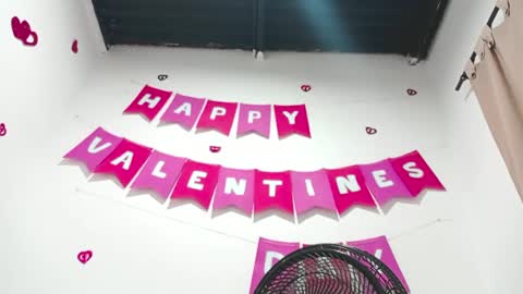 danna online show from 28, 2, 2025