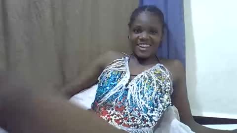 petiteslim2 online show from 7, 4, 2026