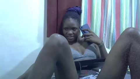 Snapshot of petiteslim2 chatting on 7, 5, 2026 petiteslim2 online show from 7, 5, 2026